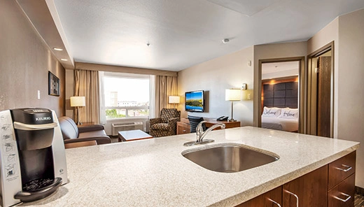 Home Inn & Suites Regina East